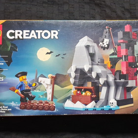 Lego Creator Scary Pirate Island 214 Piece Opened Box Instructions In The Box