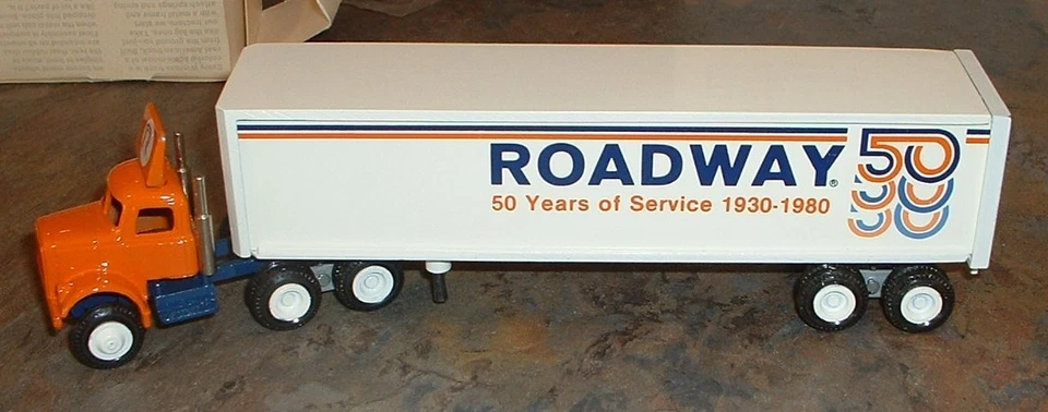 Roadway Express '80 50yrs Winross Truck - Image 1 of 1