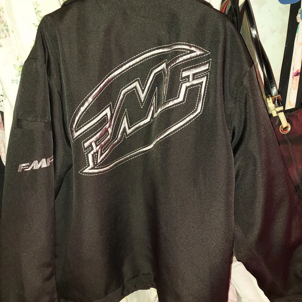 Chaqueta FMF Hombre Talla 2X Abrigo INTL Cremallera Frontal Grande Bordado Acolchado Bolsillo Brazo  Foto 1 de 4