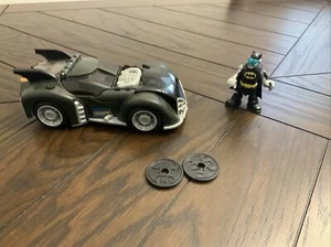 FISHER PRICE IMAGEXT DC SUPER FRIENDS BATMAN & BATMOBILE PLAYSET USATO - Foto 1 di 6