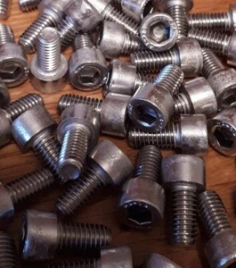 M6 - 6mm X 20mm  Stainless Steel Allen Bolts - Cap Head Screws A2 ( PACKS 10 ) - Picture 1 of 21