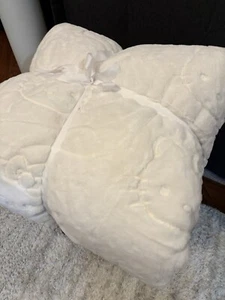 New Pottery Barn Hello Kitty Magical Faux-Fur Quilt, Full/Queen - Picture 1 of 4