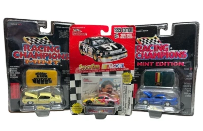 Lote de 3 autos fundidos a presión de campeones de carreras Terry Labonte #5 Kelloggs Nascar #24 #47 Foto 1 de 4