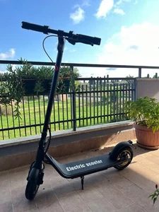 MONOPATTINO ELETTRICO X8 PRO 500W CON FRECCE DIREZIONALI APP BLUETOOTH PIEGHEVOL - Foto 1 di 4