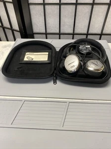 Bose QuietComfort 3 Acoustic Noise Cancelling Headphones GREAT SOUND!! - Picture 1 of 3