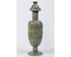 Ancient Egyptian lidded Jar with beautiful symmetrical hieroglyphic inscriptions - Imagen 1 de 3
