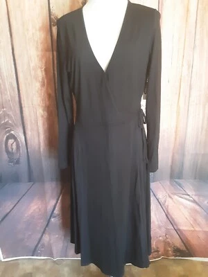 Vestido envolvente simulado negro para mujer de Old Navy talla mediana Foto 1 de 4