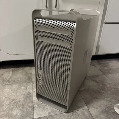 Apple Mac Pro1,1 A1186 2x Intel Dual Core Xeon 3GHz 32GB Ram No HDD. - Image 1 of 4