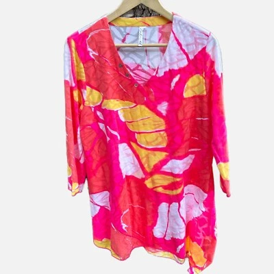 Lulu B Tunic Top Size Medium V-Neck Colorful Print Asymmetric Hem Beach Coastal - Image 1 of 4