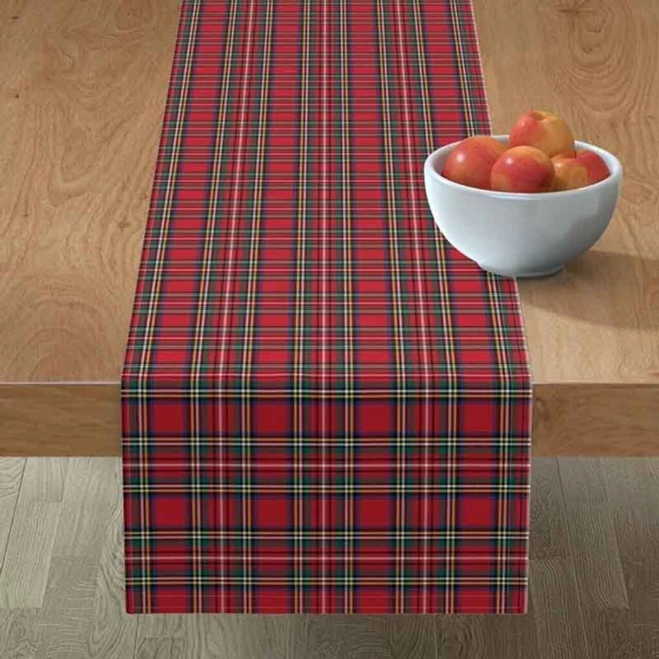 Royal Stewart Tartan Paper Table Runner - Image 1 of 2