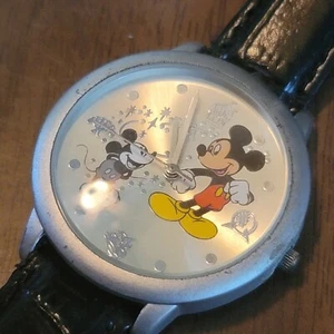 VTG Mickey Through The Years Limited Edition Walt Disney World Watch - Picture 1 of 5