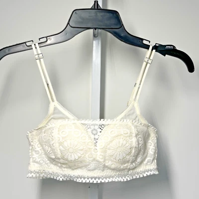 Sujetador Aerie Real Power de encaje inalámbrico acolchado gancho en J espalda deportiva talla 32B Foto 1 de 4