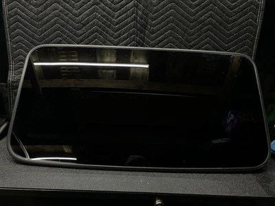 2007-2014 GMC Cadillac Escalade Silverado Suburban Avalanche Yukon Sunroof - Image 1 of 4