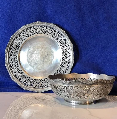 Antiguo juego de cuencos y bandejas de plata maciza.Corte a mano, sello, Oriente Medio, 782,39 g Foto 1 de 4