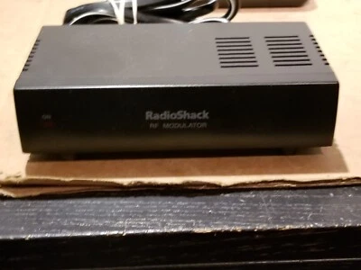 Radio Shack RF Modulator 15-1214 - Image 1 of 4