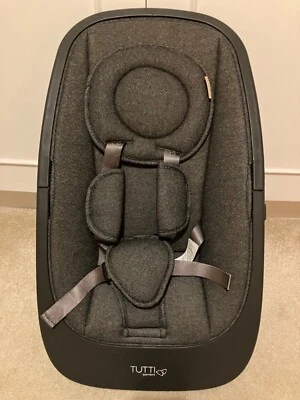 Tutti Bambini Nova Evolutionary newborn rocker charcoal grey excellent condition - Image 1 of 4