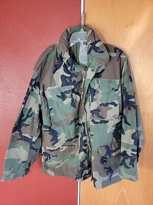 美国军用 m65 野战夹克外套中号常规林地迷彩寒冷天气 — 第 1/4 张图片