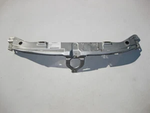 Mercedes-Benz A2106202572 Barra transversal superior por encima radiadores Clase E W210 - Imagen 1 de 3