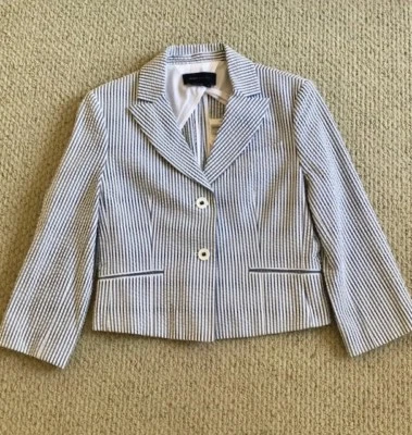 BCBG max azria short seersucker suit jacket Size Small Indigo and White - Image 1 of 4