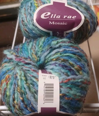 Hilo de mosaico Ella Rae de Italia 2 bolas 88 yardas cada una Foto 1 de 2