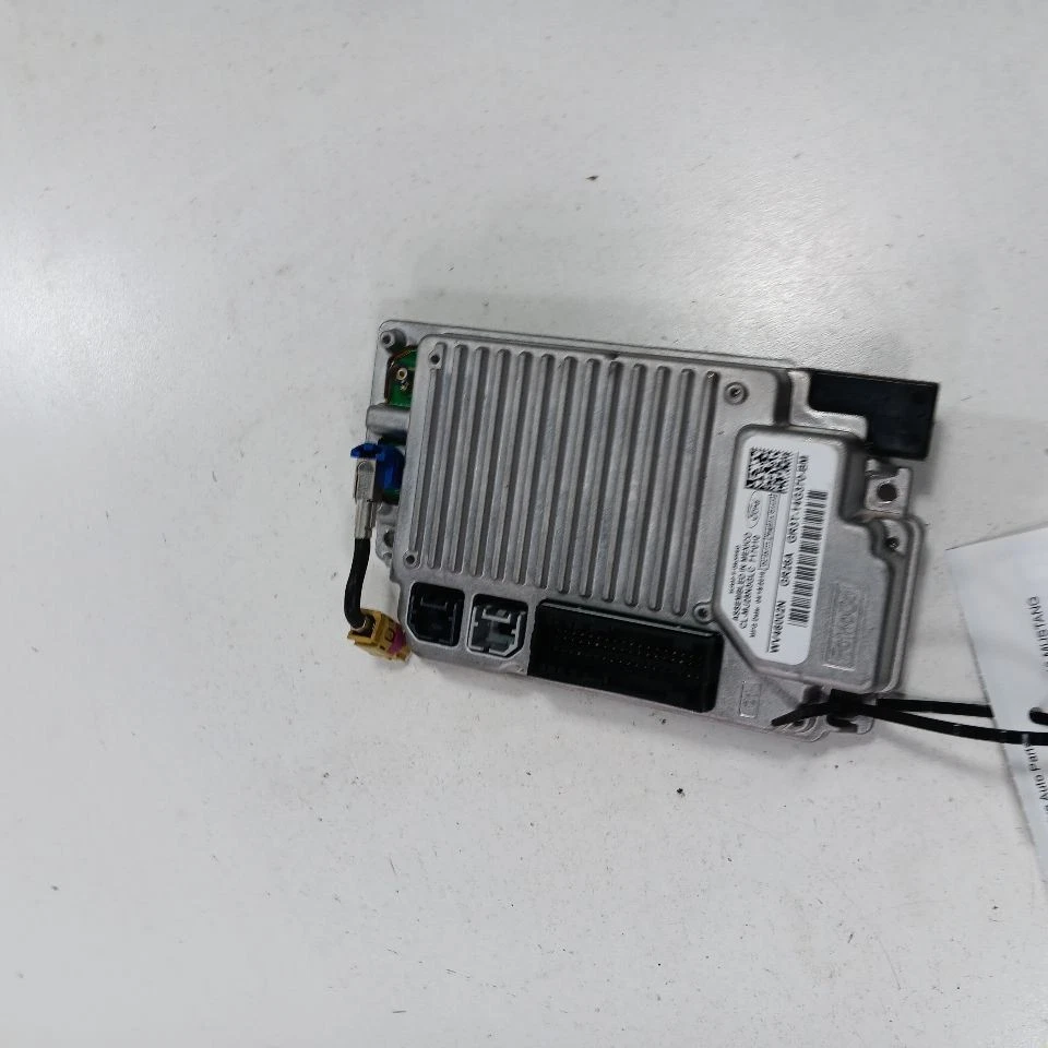 Módulo de control de comunicación Ford Mustang Sync con navegación {GR3T14G370BM} 2015 Foto 1 de 4
