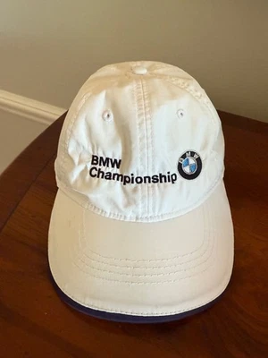 Gorra con tirantes blanca para mujer BMW Championship Kate Lord Foto 1 de 4