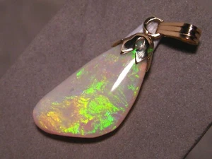 4,45 ct. Colgante de ópalo concha - Ópalo gema australiano macizo - oro amarillo de 14 k - Imagen 1 de 10