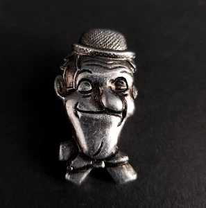 Vintage STAN LAUREL Pin/Brooch - Laurel & Hardy Comedy Team - 1950's Hong Kong - Picture 1 of 3