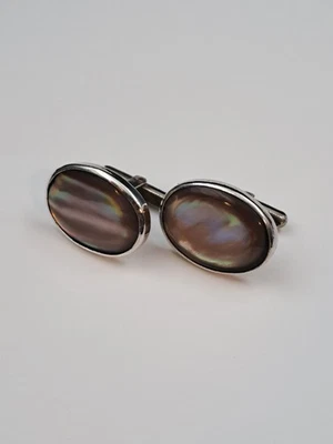 Gemelos ovalados vintage de plata de ley y madreperla Foto 1 de 4