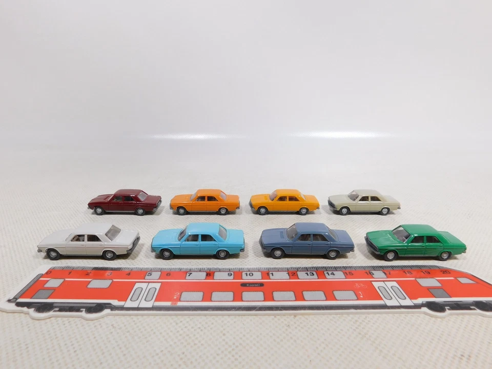 Wiking 1:87 H0 8x Modello Automobil Auto per Audi 100 Molto Buono / Mint # - Immagine 1 di 4