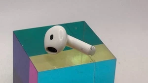 Original Apple AirPods 4 with Active Noise Cancellation (ANC) Right Side - A3055 - Picture 1 of 5