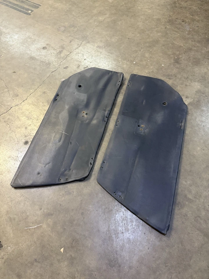 Par de paneles de puerta Porsche 911 usados 1974-1986 lado del conductor y lado del pasajero Foto 1 de 2