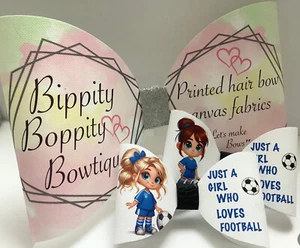 MÄDCHEN LIEBT FUSSBALL BLAU 4" BEDRUCKTE CANVAS STOFFSCHLEIFEN ZUM HERSTELLEN VON HAARSCHLEIFEN - Bild 1 von 4