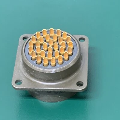 ITT CANNON MS3112E18-32P CONNECTOR  Circular PIN 32 POS Solder ST Box Mount - Image 1 of 4