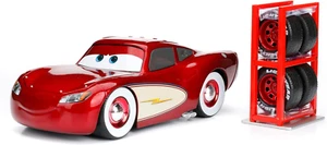 Disney Pixar Cars 1:24 Cruising Lightning McQueen Die-Cast Car and Rubber Tires - Picture 1 of 8