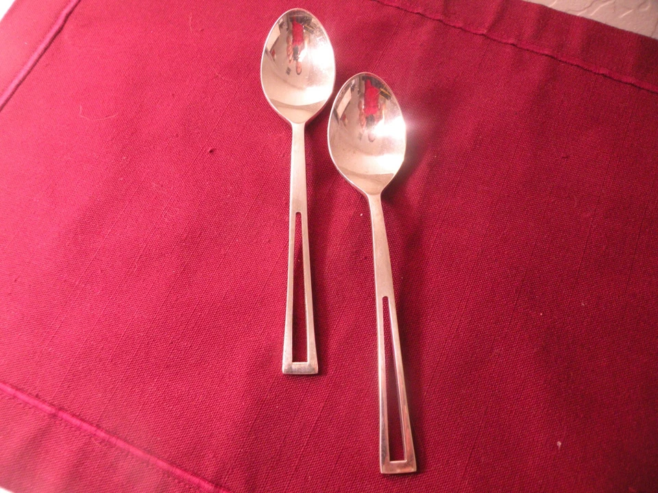 Set Of 2 Towle Supreme APERTO 18/8 Stainless Teaspoons Flatware Japan 6" - Image 1 of 4