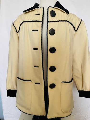 SAINT LAURENT (YSL) Cappotto invernale vintage YSL bianco e nero con dettagli velluto anni '80