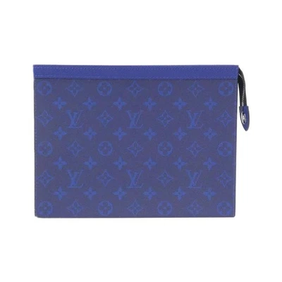 Auténtico bolso Louis Vuitton Taiga rama Pochette Voyage MM M30423 #260-006-48... Foto 1 de 4