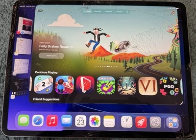 Apple iPad Pro 3rd Gen. 64GB, Wi-Fi, 12.9 in - Space Grey - Image 1 of 4