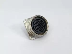 Amp 208473-1 Cmc Series 1 Is a Metal-Shell Circular Plastic Connector - Picture 1 of 4