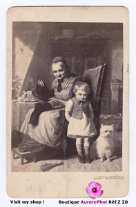 FEMME EN TENUE RÉGIONALE, ENFANT & CHIEN, D'APRÈS DESSIN OU PEINTURE, CDV -Z20 - Imagen 1 de 1