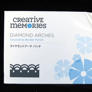 Creative Memories DIAMOND ARCHES Stand Alone Border Punch 2020 Retired NIB NLA - Picture 1 of 2