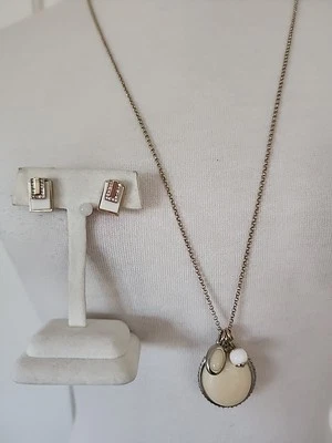 Juego de collar colgante y pendientes Ann Taylor cristales dorado blanco marfil Foto 1 de 4