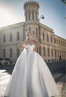 Brand New Pnina Tornai Wedding Dress (Size 12) - Image 1 of 4