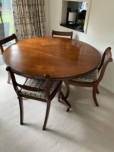 Antique Circular Pedestal Dining Table and Set Of 6 Matching Regency Chairs