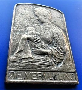 NIEDERLANDE BRONZE PLAKETTE.  ''DE VERVULING'' Maße 80 x 57 mm - Bild 1 von 6
