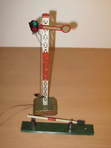 MÄRKLIN SIGNAL und SCHRANKE SPUR 0 EISENBAHN BLECH - Bild 1 von 7