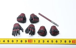 Hands Figure Hot Toys HT 1/6 Daredevil HT TMS003 Accessories Collectible PVC - Picture 1 of 1