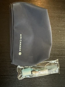 Blue Air Canada Toiletries Bag Zipped  W Toothbrush Set - Picture 1 of 6