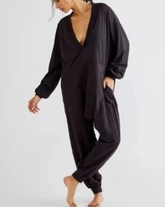 Free People Intimate Free Just Because Jumpsuit schwarz Lounge Oversized Gr. XS - Bild 1 von 8